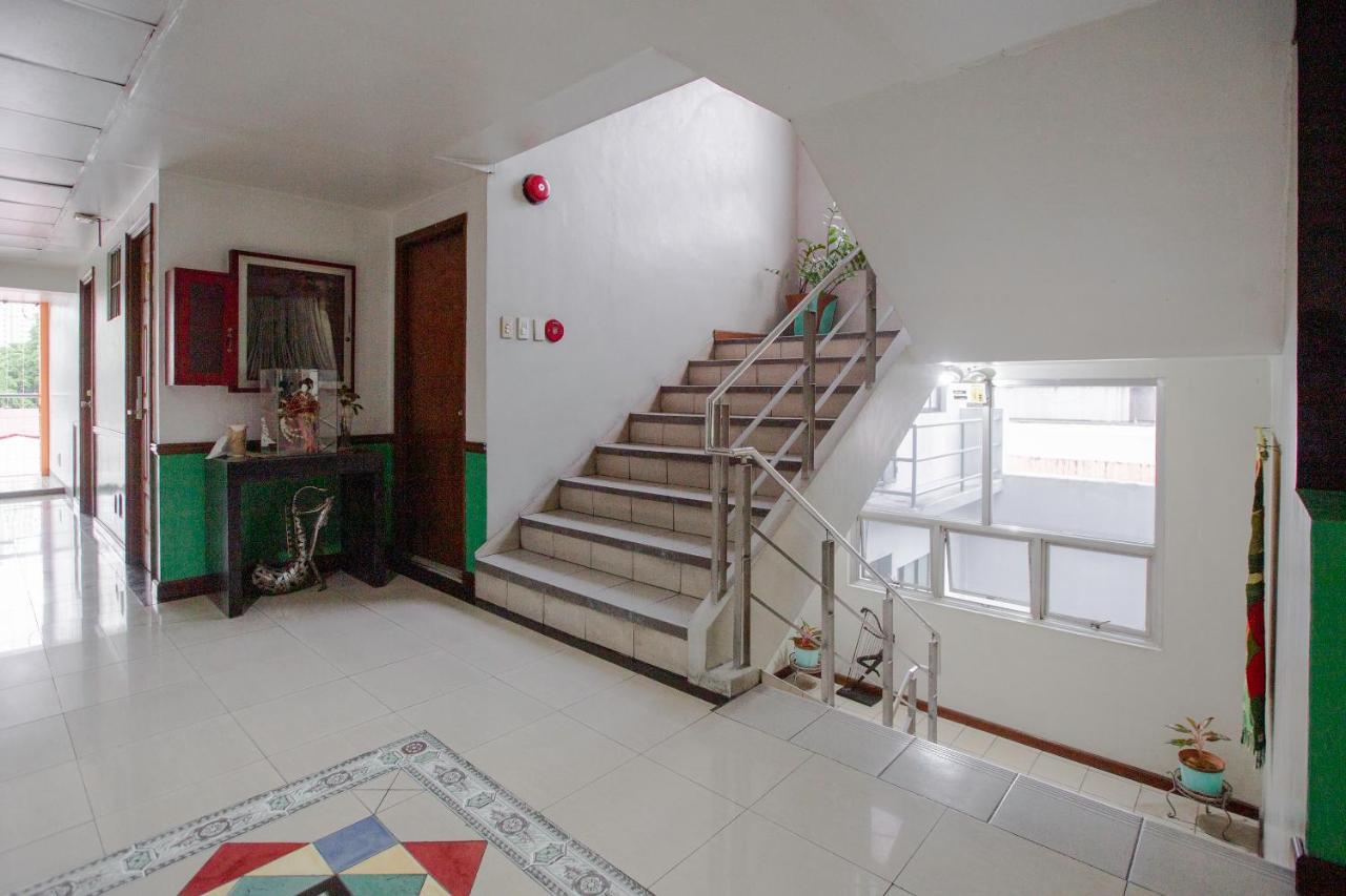 Newgrange Condotel Quezon City Εξωτερικό φωτογραφία