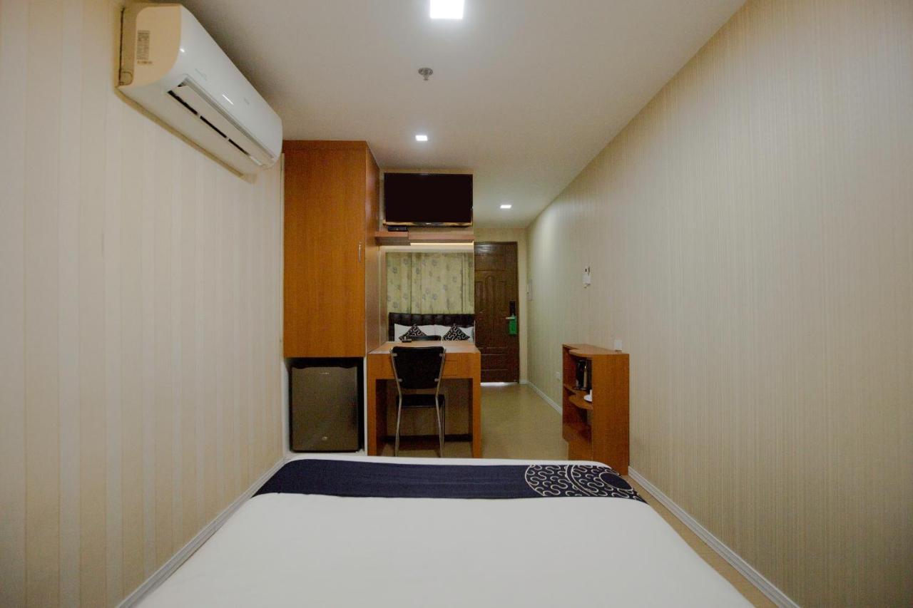Newgrange Condotel Quezon City Εξωτερικό φωτογραφία
